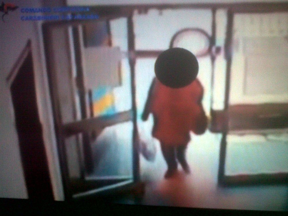 OPERAZIONE SIESTA | Pazienti in attesa, dipendenti dal barbiere