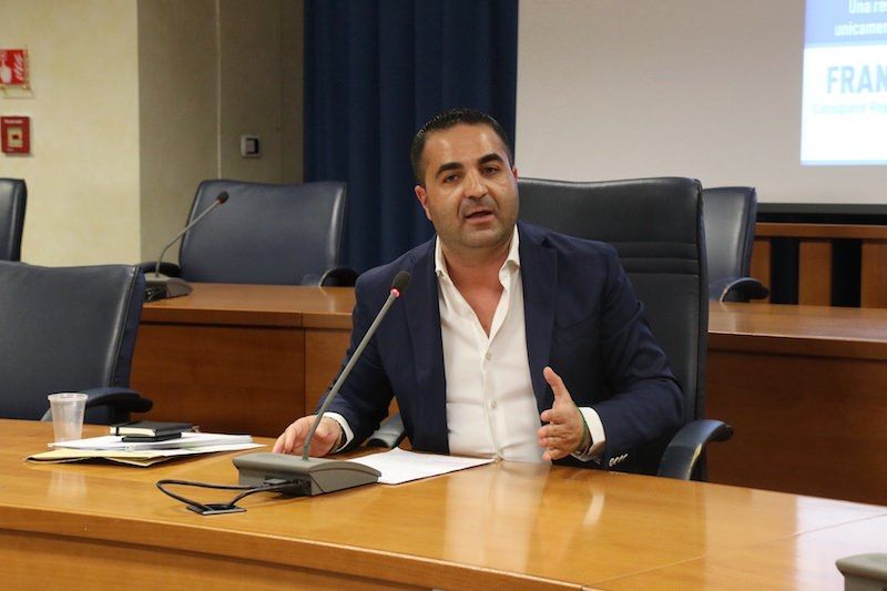 «In Calabria la vera emergenza è il “poltronificio” regionale»