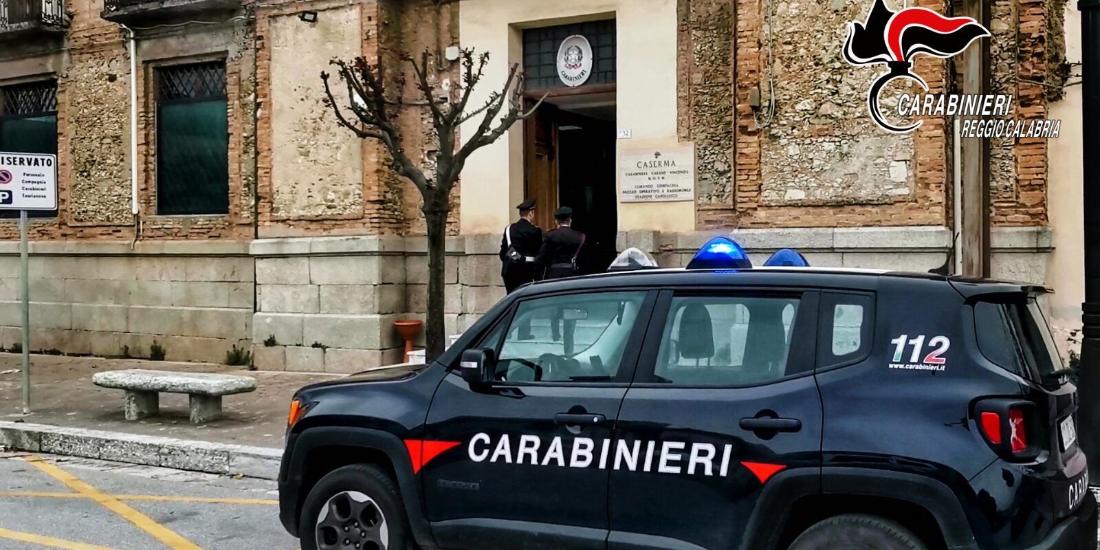 Taurianova: aggredisce un concittadino, picchia la moglie e minaccia i carabinieri. Un arresto