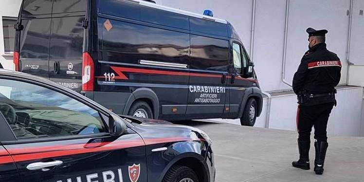 Scoperto ordigno esplosivo in un seminterrato a Cosenza, evacuato il palazzo