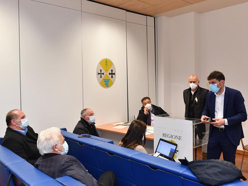 De Caprio incontra i sindaci: «Potenzieremo la raccolta differenziata»