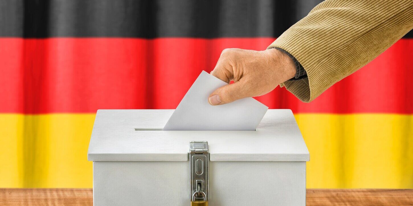 Germania al voto, exit poll: testa a testa Scholz-Laschet
