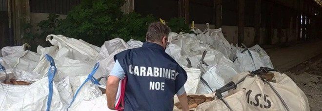 Traffico di rifiuti dalla Campania, sequestrato un capannone a Lamezia