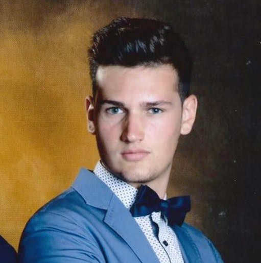 Non ce l'ha fatta il 20enne caduto mentre era in vacanza in Croazia