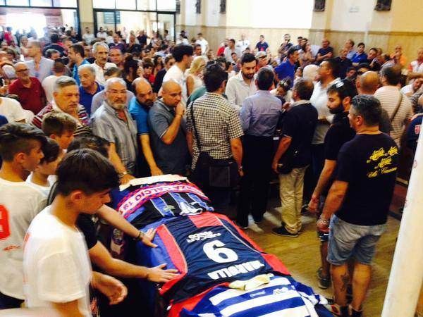 Centinaia di persone per l'ultimo saluto a Marulla