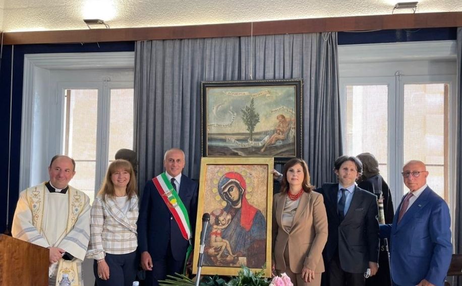 La Sacra Icona della Madonna del Pilerio in visita all’Accademia Cosentina