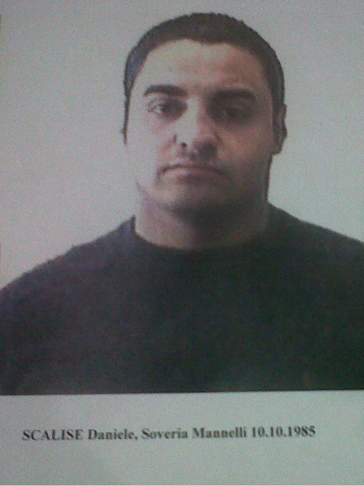 Latitanza da boss con autista e “staffetta”