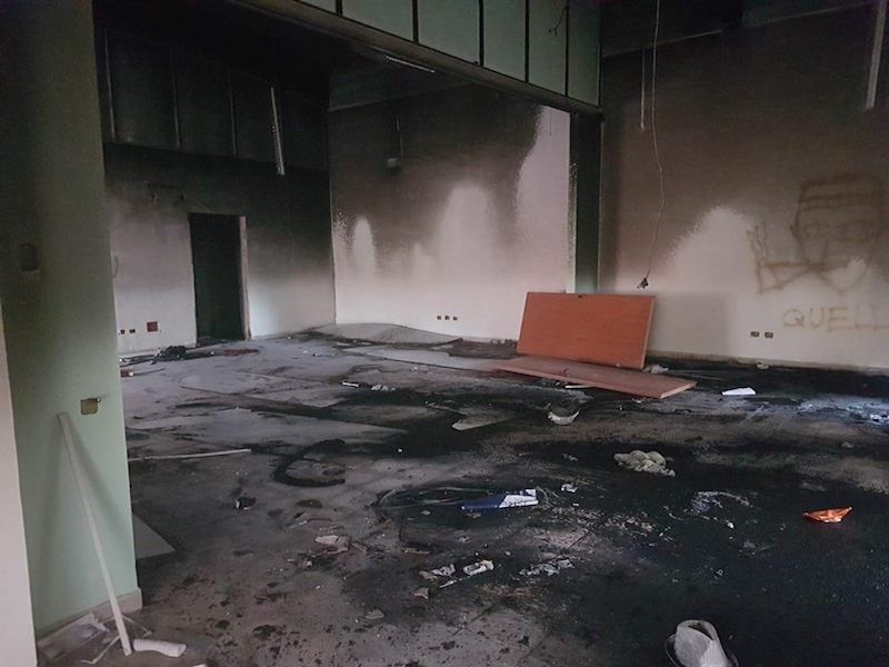 Incendiata l'ex emeroteca di Reggio Calabria – VIDEO