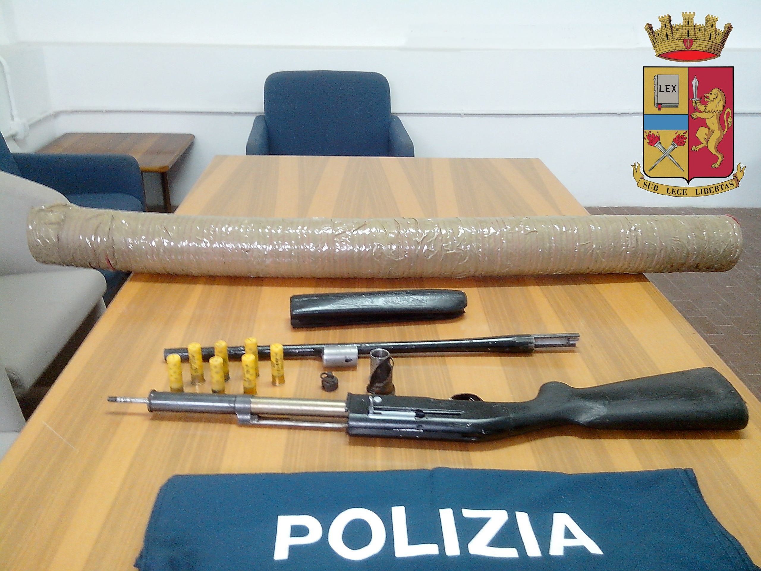 Nascondeva un fucile clandestino e munizioni