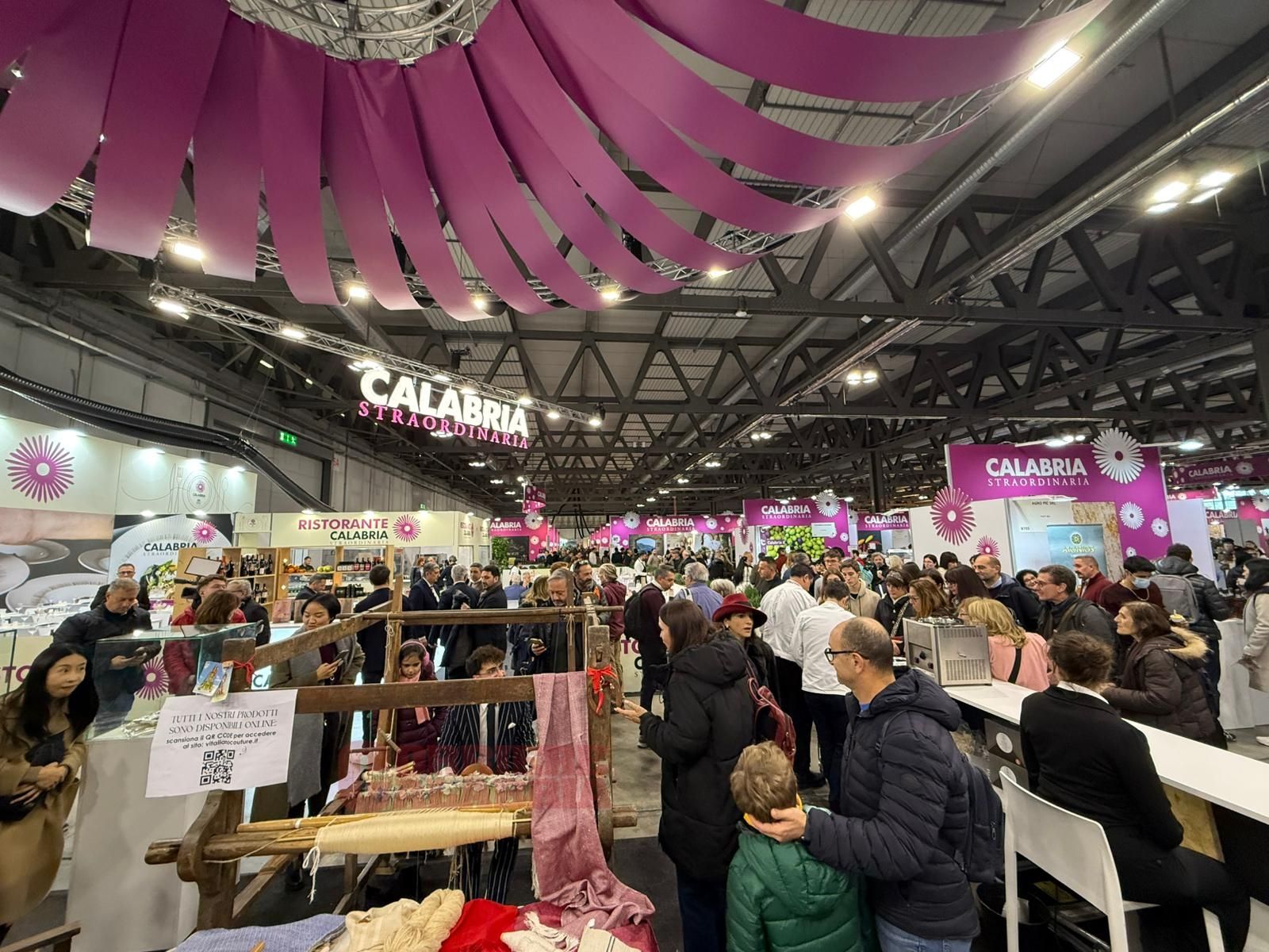 La Calabria ad Artigiano in Fiera: ecco lo stand – FOTO