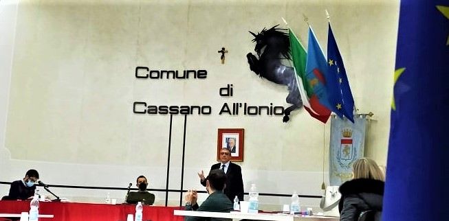 Nuovo cimitero nelle terre dell’ex boss della Sibaritide, Papasso: «Sempre dalla parte dello Stato»