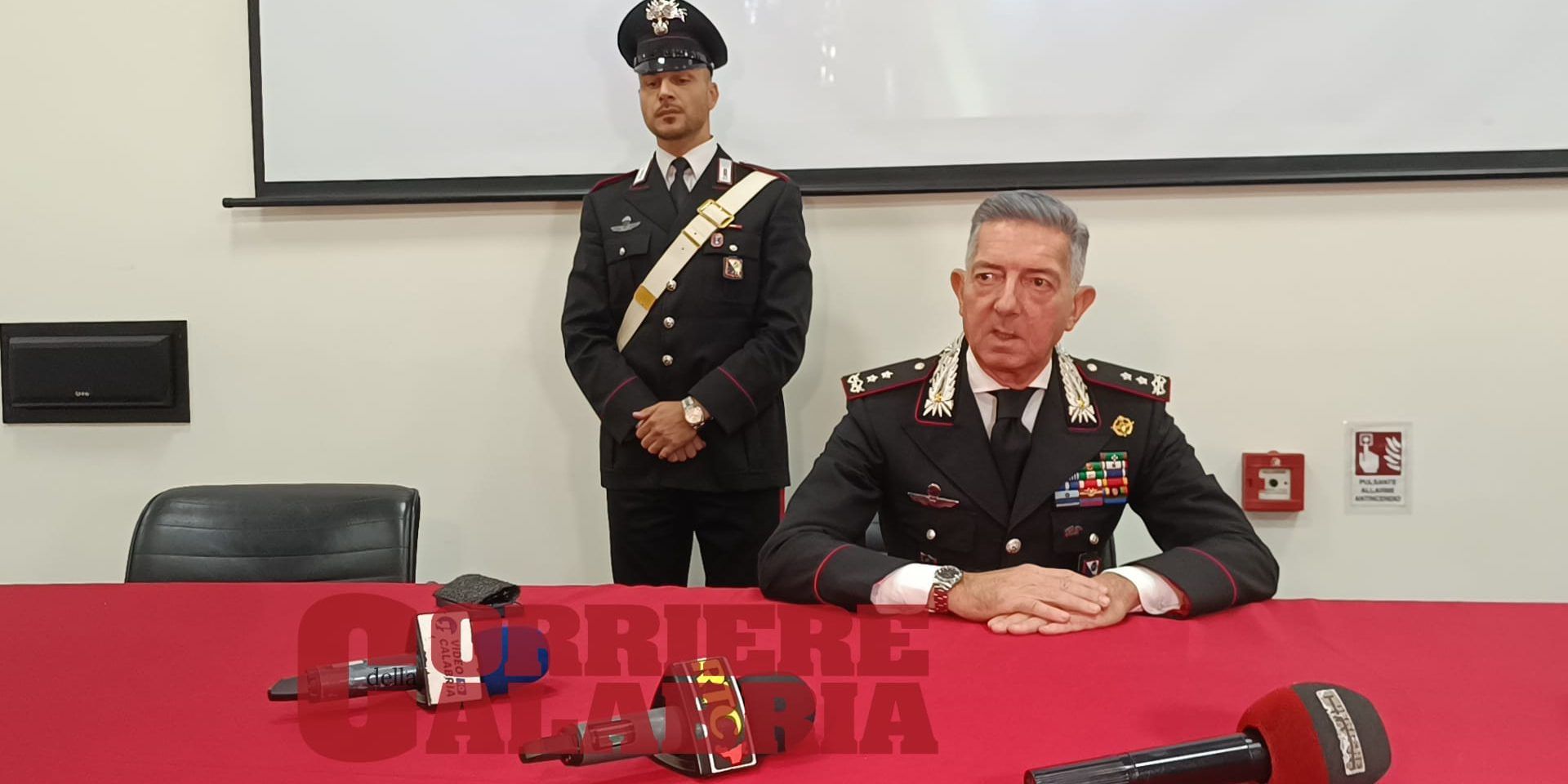 Carabinieri Calabria, il saluto del generale Sciuto: «Questa è una terra straordinaria». Arriva il generale Sabatino
