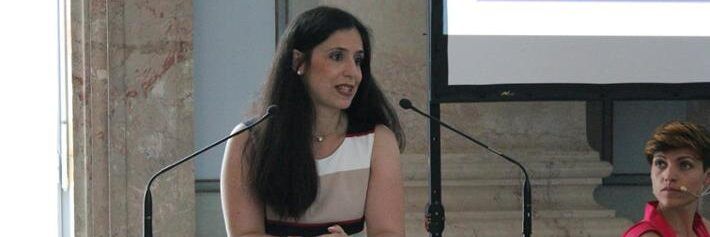 Bruciata ad Atene l’auto della diplomatica italiana Susanna Schlein