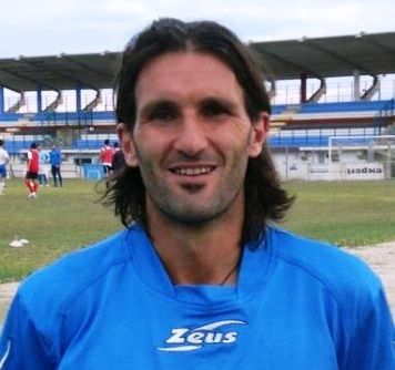 Coronavirus, la tragedia dell'allenatore calabrese: «Ho perso i miei nonni e mio padre»