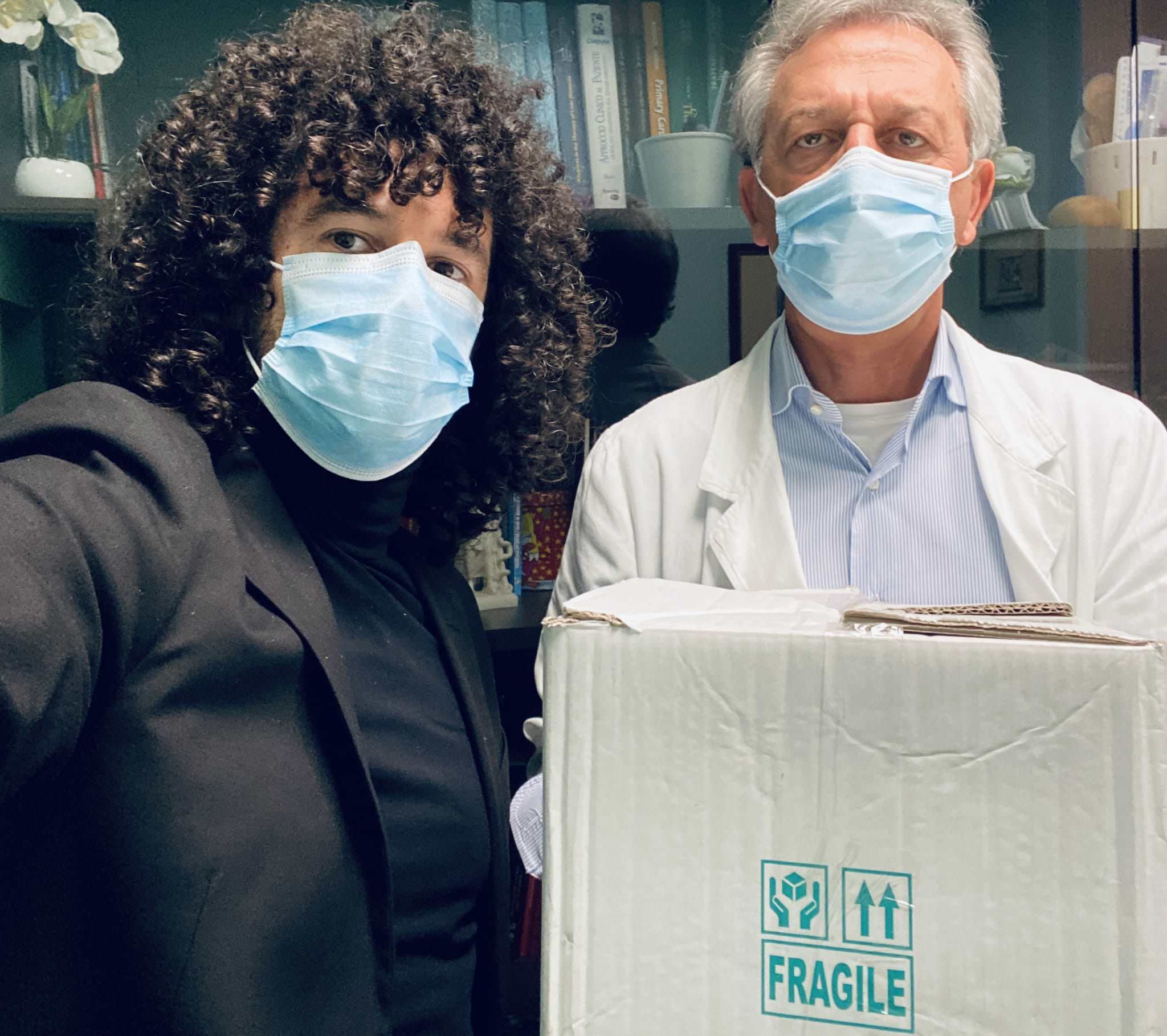 #MusicaeCoraggio, Virelli consegna materiale sanitario all’ospedale San Giovanni di Dio