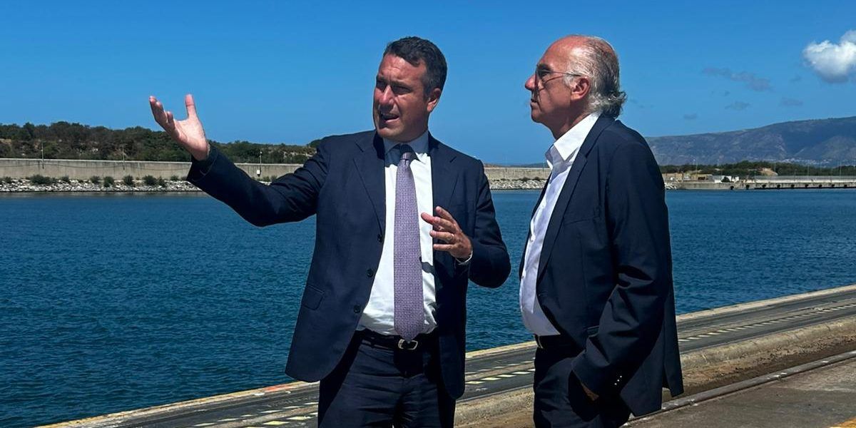 L’incontro tra Iannone e Piacenza: cresce il porto di Gioia Tauro, +10,6% di traffici