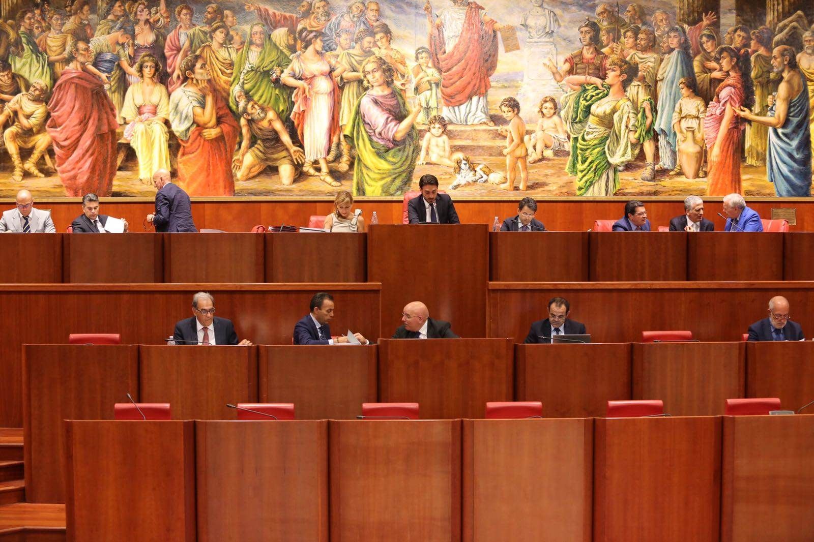 La Regione trova 164mila euro per l'aeroporto di Reggio