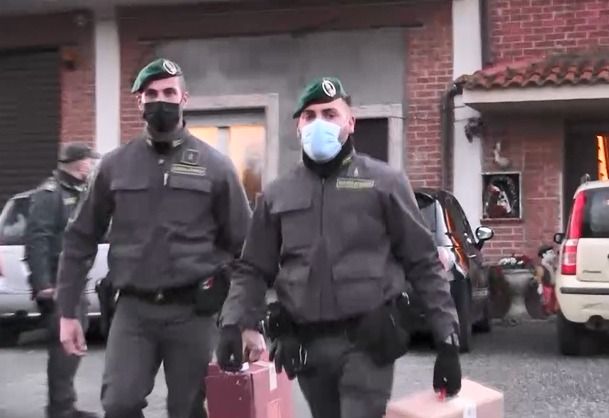 “Petrolmafie Spa”: maxi operazione con 70 misure cautelari e sequestri per un miliardo – VIDEO