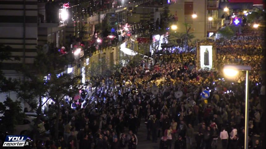 Il racket della salsiccia a Crotone: «Li faccio incendiare tutti»