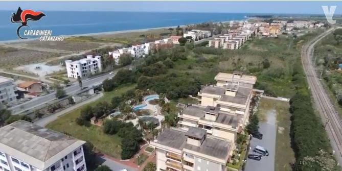 Dalle visite mediche “offerte”, al pellet non pagato: l’ascendente criminale del boss Bagalà sui commercianti