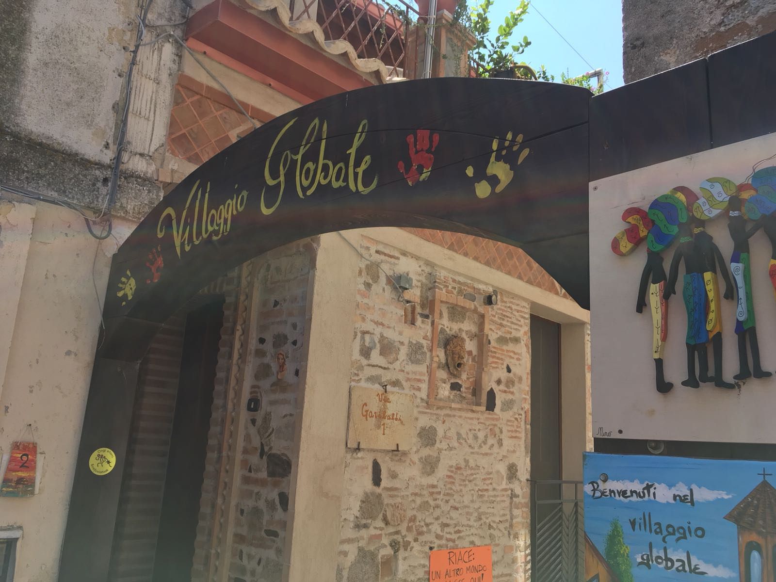 Nuovo colpo a Riace, il Viminale chiede 3 milioni al Comune