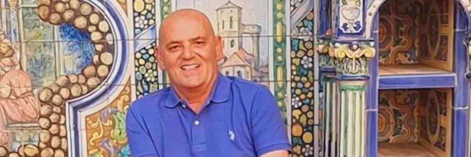 Post contro la premier Giorgia Meloni, il prof tenta il suicidio