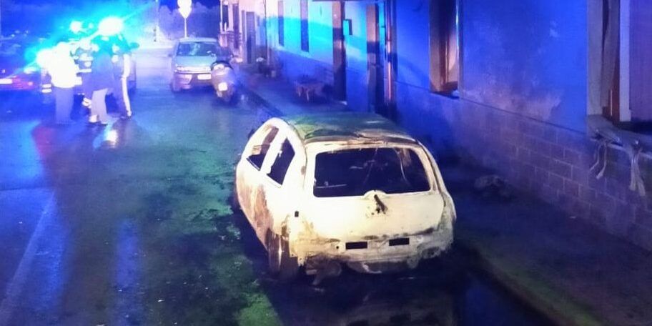 Corigliano Rossano, un’altra auto in fiamme: indagano i carabinieri