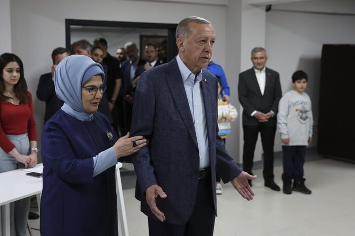 Erdogan in testa in Turchia con il 10% dei voti scrutinati