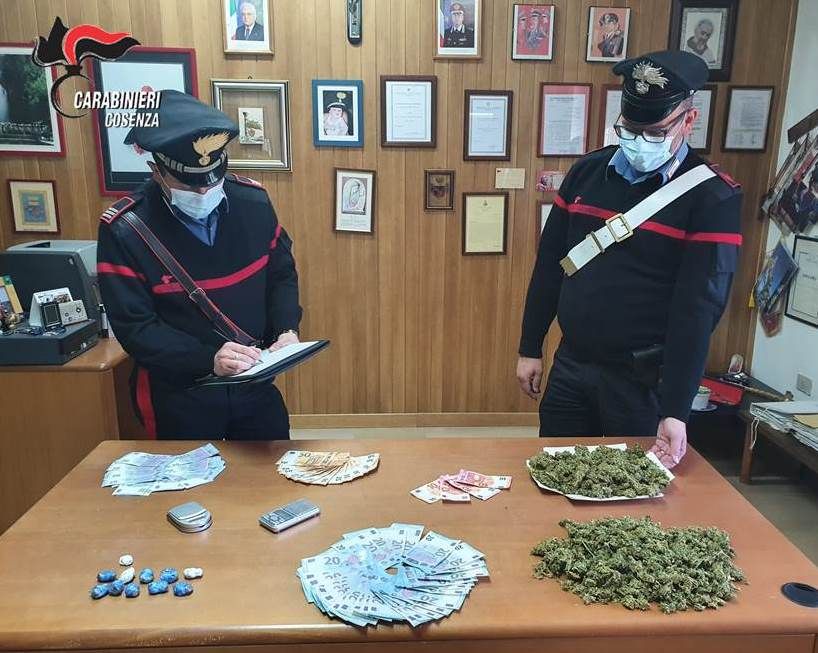 San Giovanni in Fiore, un arresto e una denuncia per spaccio di marijuana