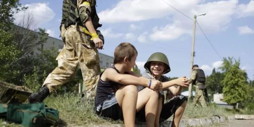 Ucraina, bimbo italiano in Donbass: i nonni temono un rapimento