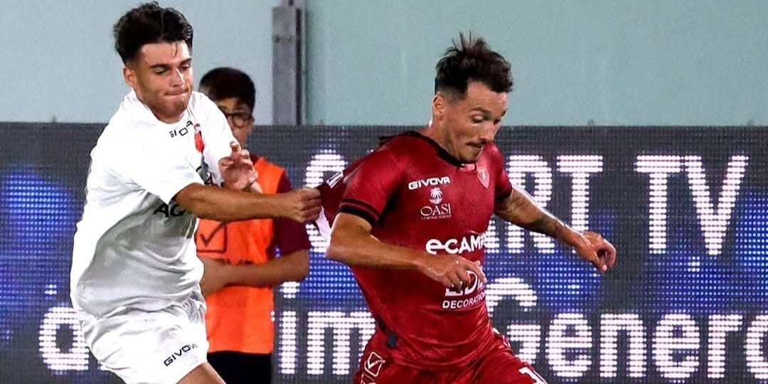 Reggina, beffa al Granillo: la Gelbison vince 3-2 e scoppia la contestazione