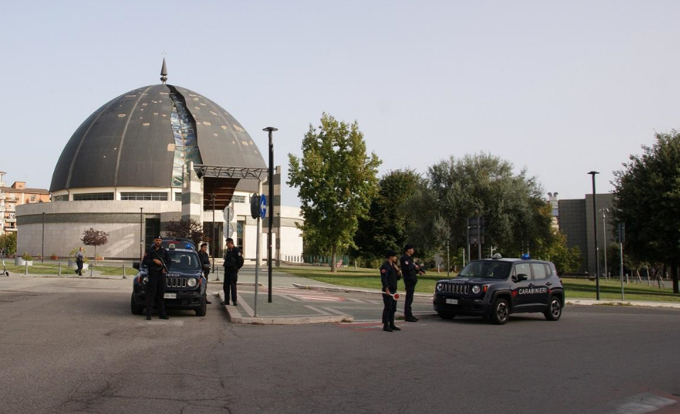 Minacce ed estorsioni, denunciato dai genitori finisce ai domiciliari