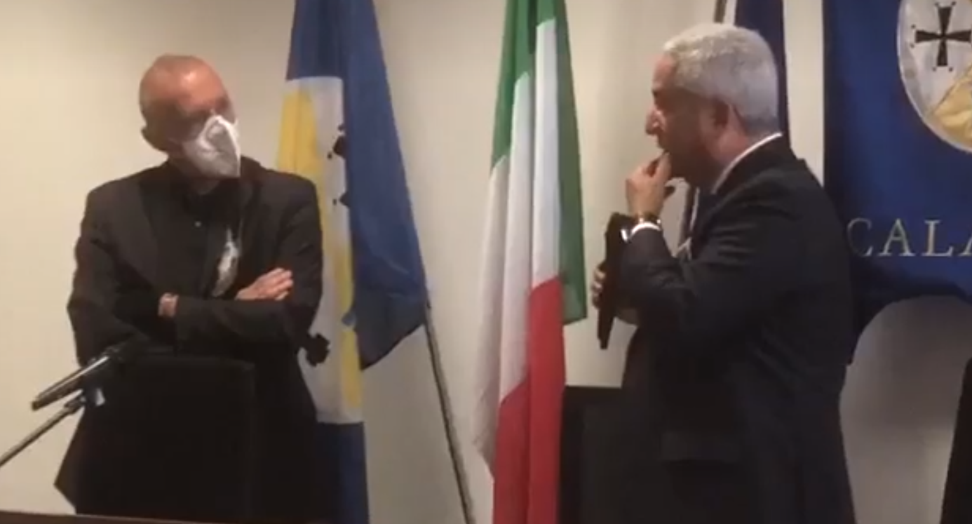 Manna incontra De Caprio: «Mettere a norma in tempi rapidi il ciclo di depurazione»