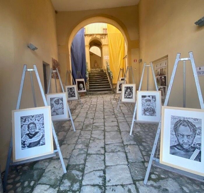 Da Squillace un inno alla pace per l’Ucraina: cantano bimbi e mamme profughi