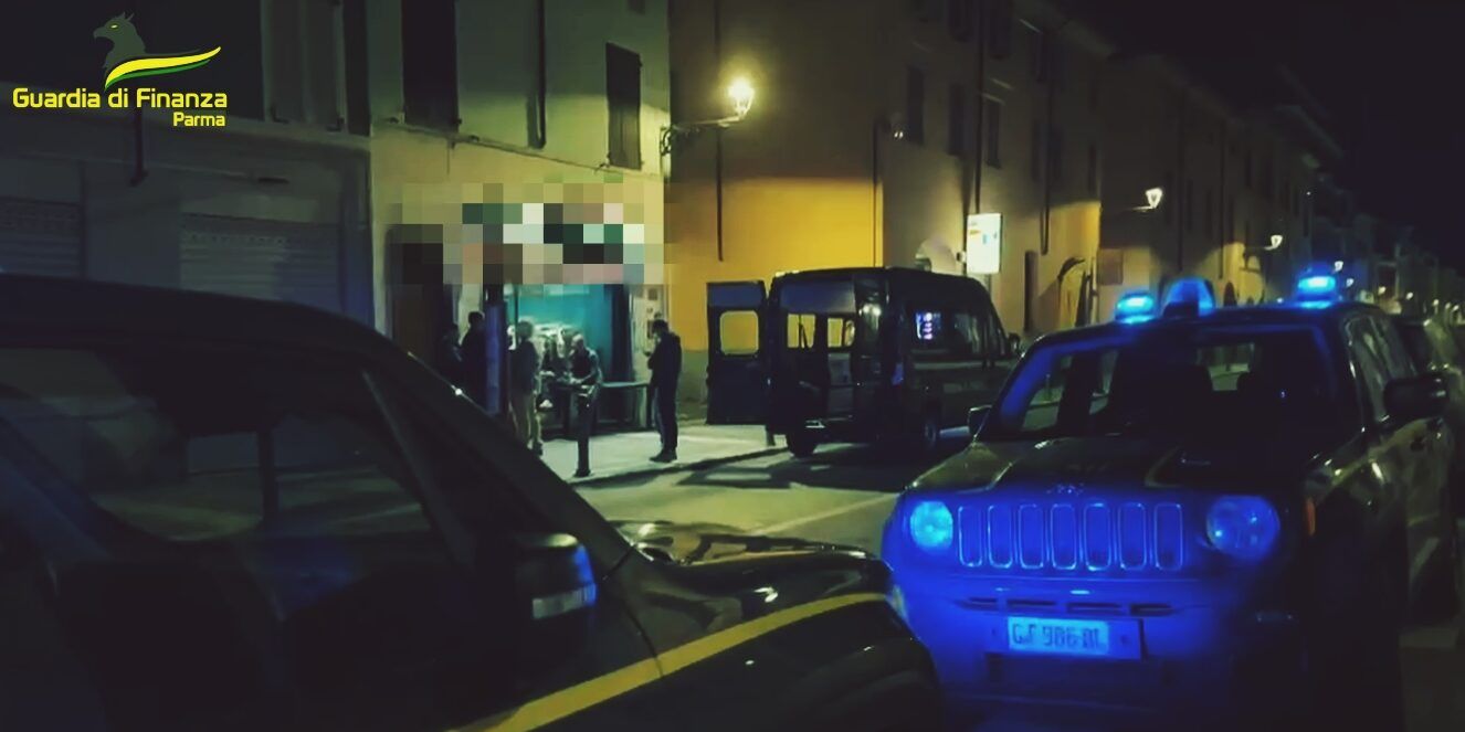 ‘Ndrangheta a Parma, prima il bar ora il conto bancario: sequestrati 25mila euro ad un condannato