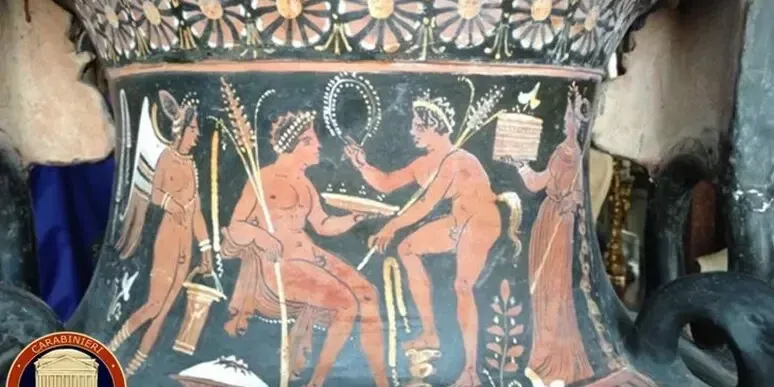 Ritrovati a Venezia e Torino 12 reperti da scavi clandestini: ora saranno valorizzati a Vibo Valentia