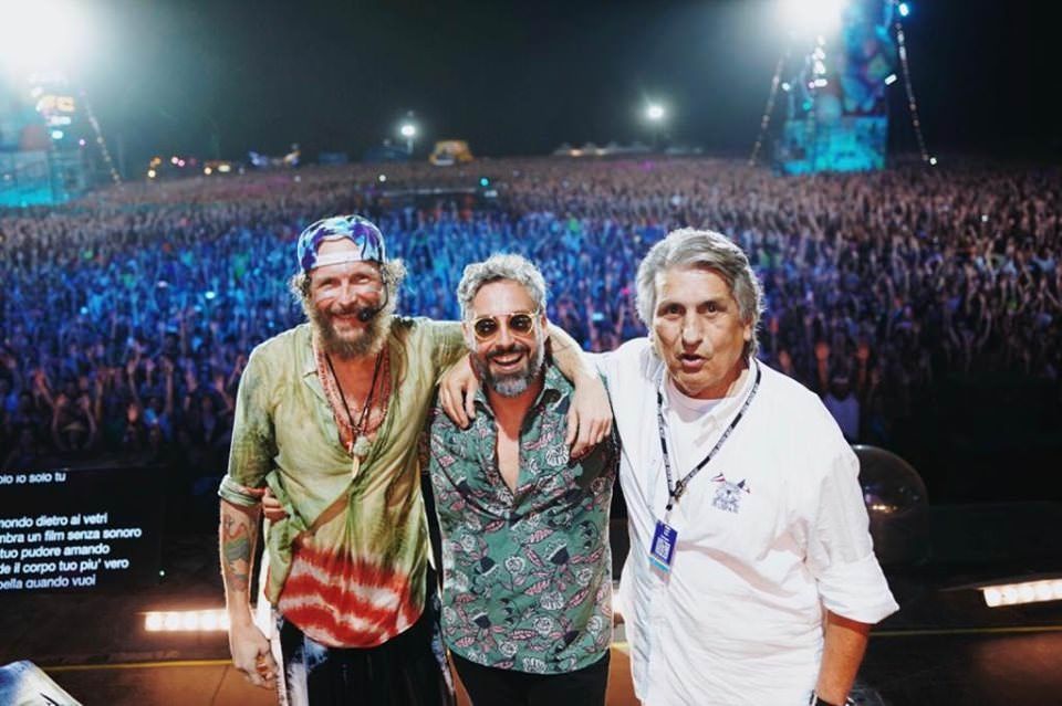 In 30mila per il Jova Beach a Roccella. «La Calabria è un posto pazzesco» – FOTO E VIDEO