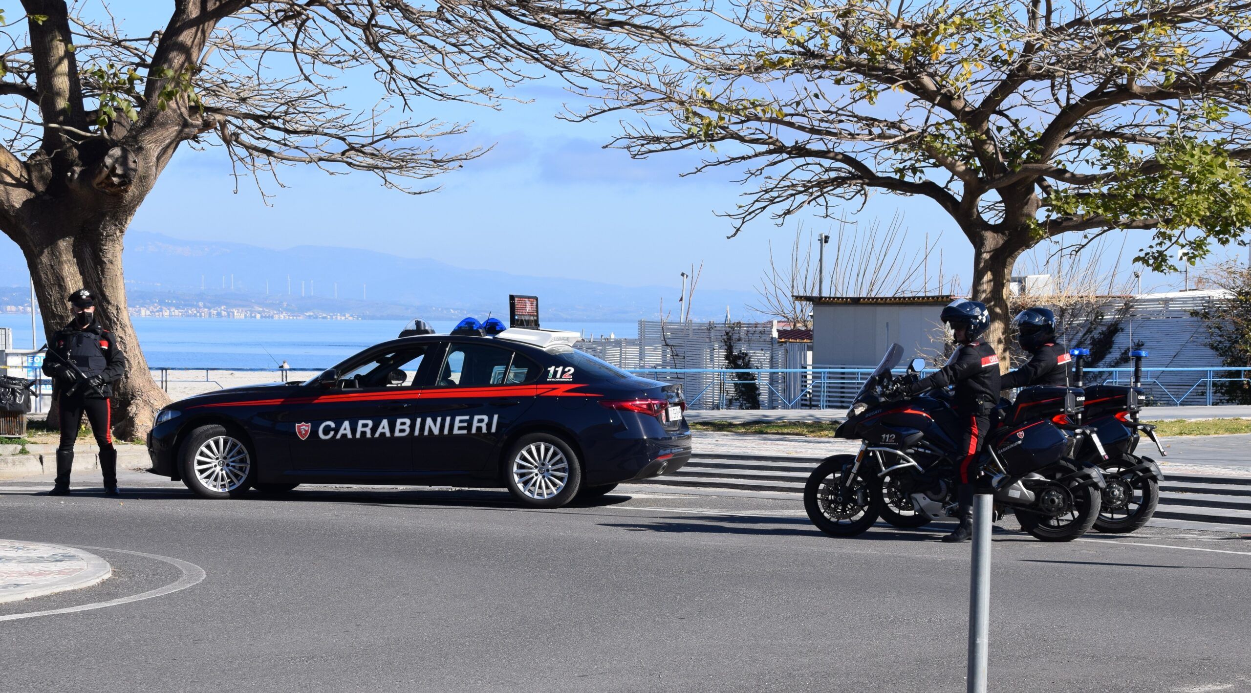 Detenzione di armi, controlli nel Catanzarese: cinque denunce