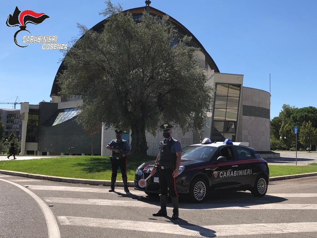 Maltrattamenti in famiglia, mariti allontanati a Bisignano e Acri