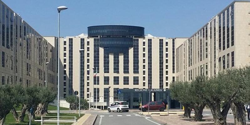 Fondo definanziato ex Lsu e Lpu, i sindacati chiedono un incontro a Occhiuto