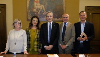 Presentato al Palazzo Arcivescovile di Cosenza il libro di poesie “Appunti di disincanto” di Rosario Branda