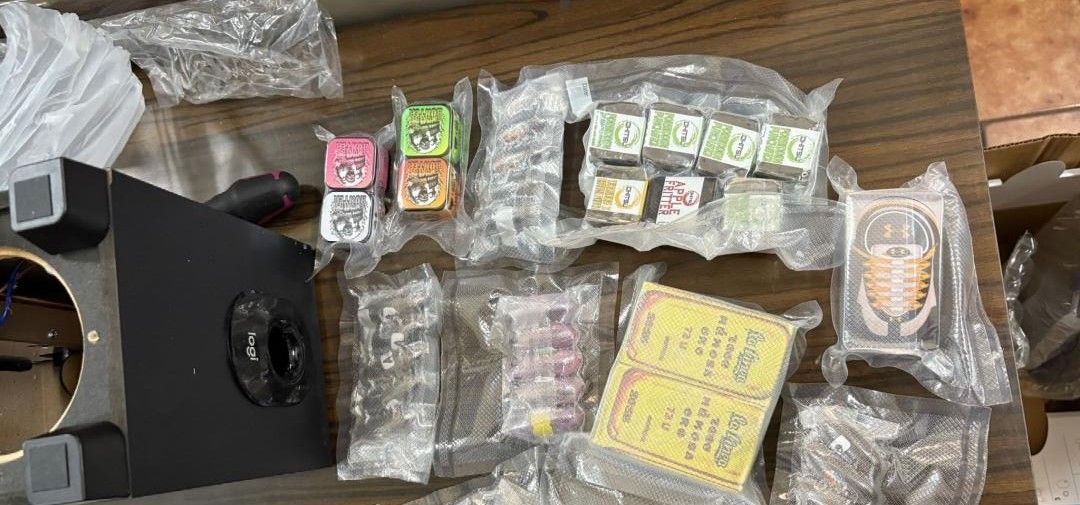 Arrestato mentre ritira un chilo di droga acquistata sul web