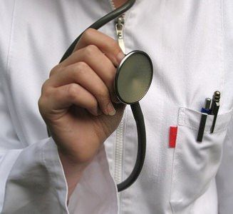 Crescono i non fumatori, diminuiscono i posti letto