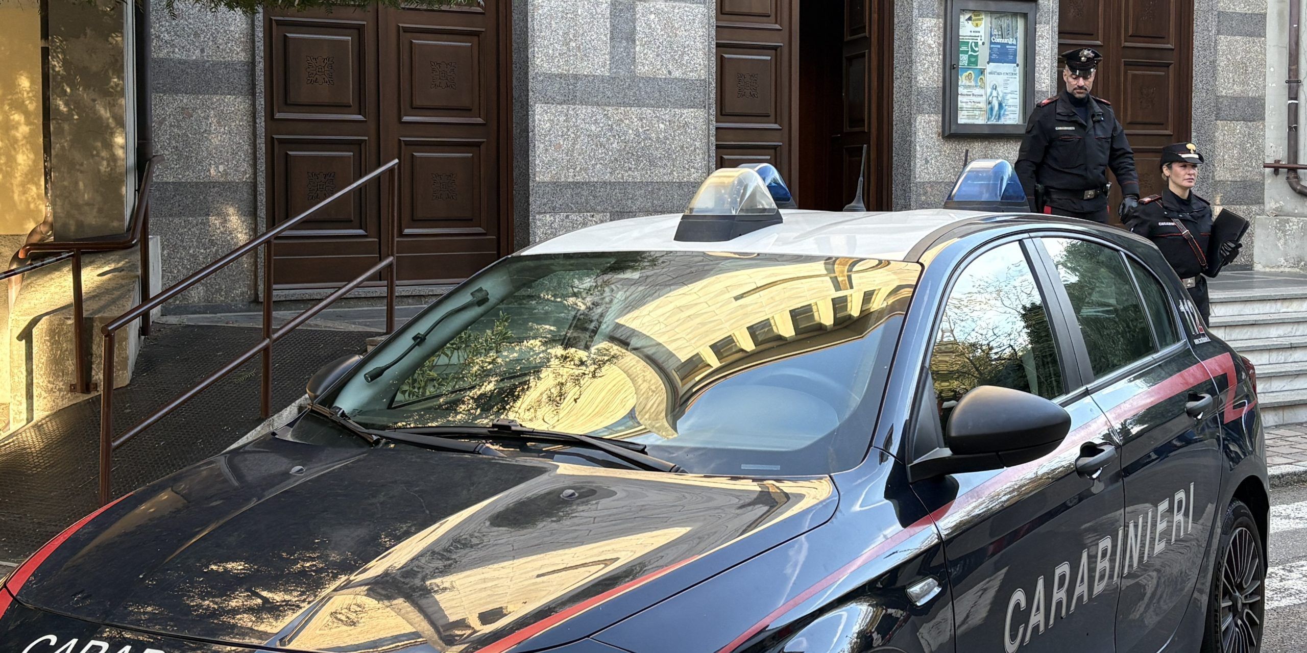 Furti in chiesa, arrestato un 22enne per gli ammanchi nelle cassette delle offerte dei fedeli