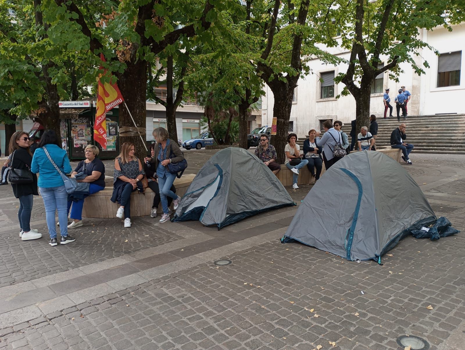 Tirocinanti ministeriali in presidio a Cosenza: «Attendiamo risposte»