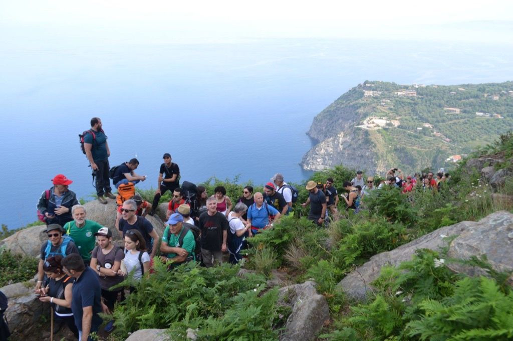 Il “Trekday” per riscoprire l'antico sentiero del Tracciolino