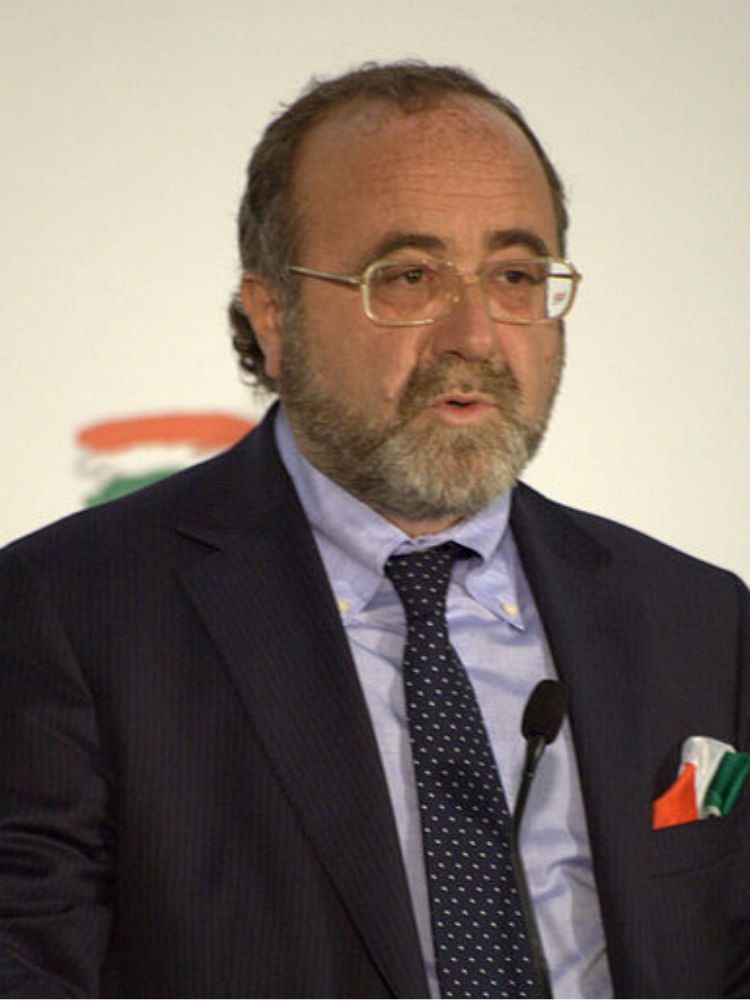 Contributi pubblici a Liberal Adornato indagato per truffa