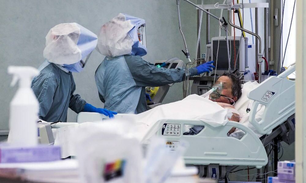 «Governo in ritardo, aumenti tamponi e posti in Terapia intensiva»