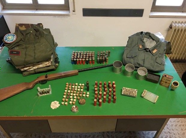 Nascondevano un arsenale, arrestati due fratelli di Nicotera