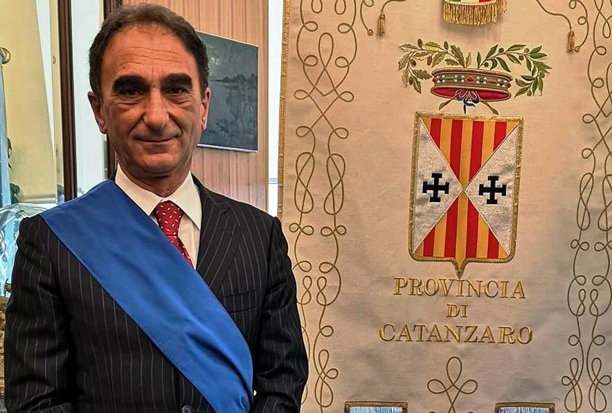 Abramo a Conte: «Riunisca il governo a Catanzaro»